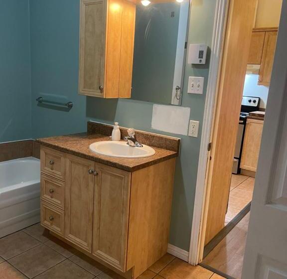 标准间, Auberge Du Wagon