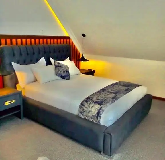 سوییت خانوادگی, Fortunas Resort With Inside Parking