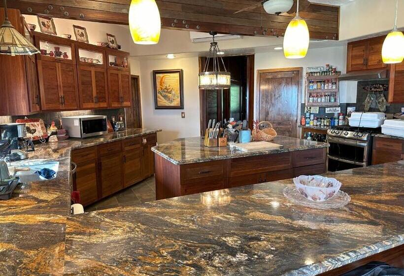 اتاق استاندارد با تخت بزرگ برای معلولان, Magic Skies B&b