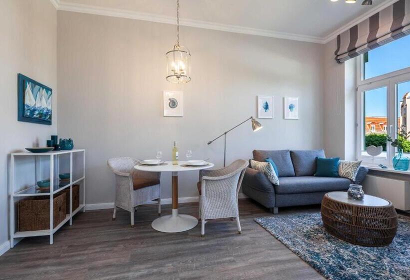 1 Bedroom Apartment Lake View, App Flamingo