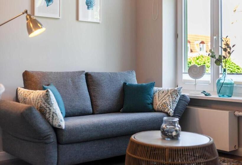 1 Bedroom Apartment Lake View, App Flamingo