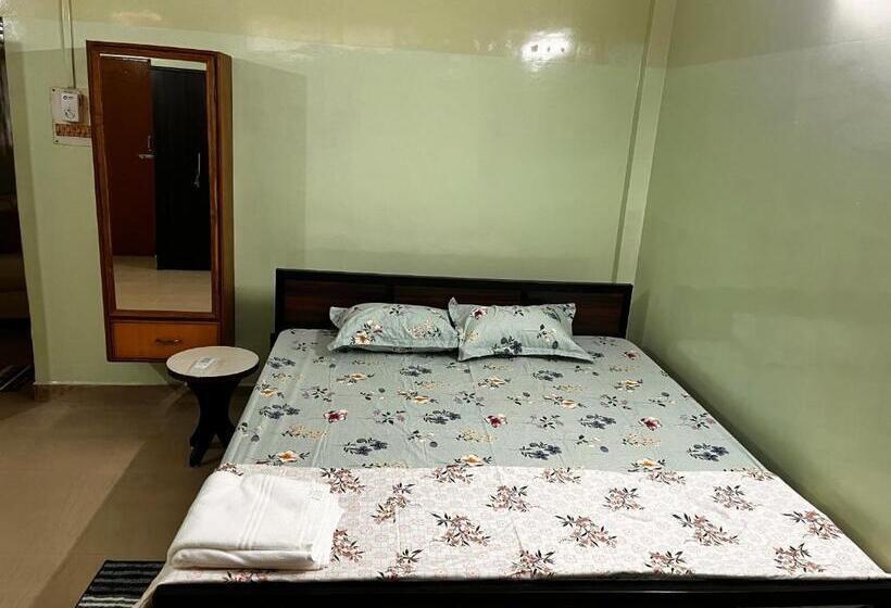 デラックスルーム, Swagat Guest House