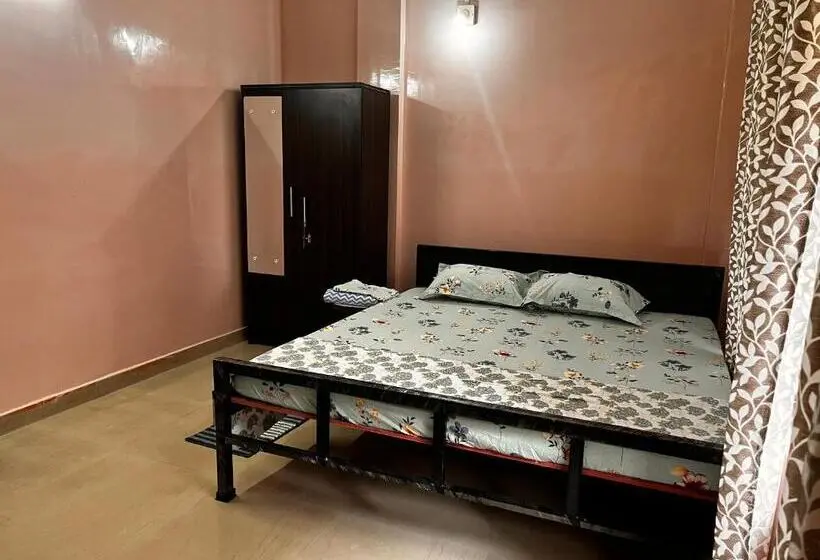 デラックスルーム, Swagat Guest House