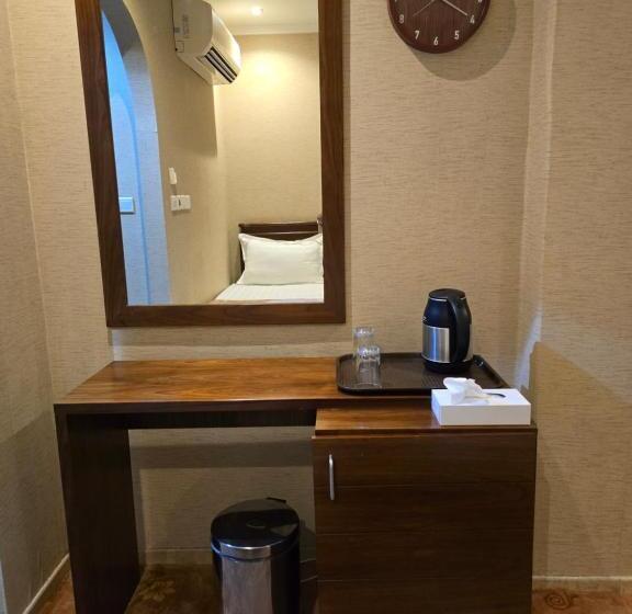 Апартаменты 2 Спальни, Diouf Al Maqam Hotel 4