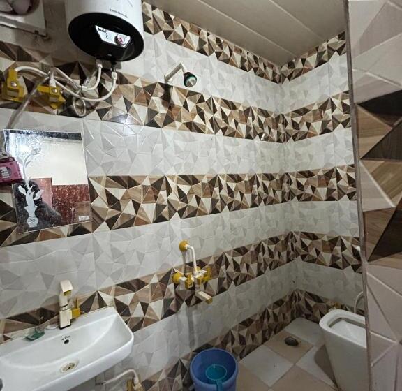 스탠다드 룸, Saini Bhawan 100m From Bankey Bihari, 500m From Premanand Ji Maharaj