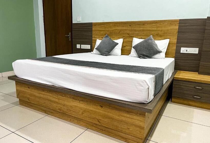 Номер Deluxe, Janki Palace Hotel & Restaurant