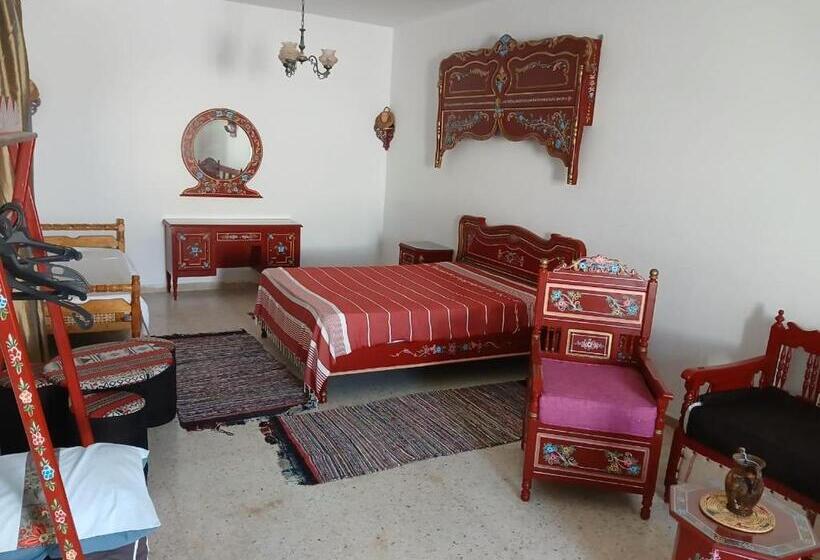 سوئیت با بالکن, Dar Morjana