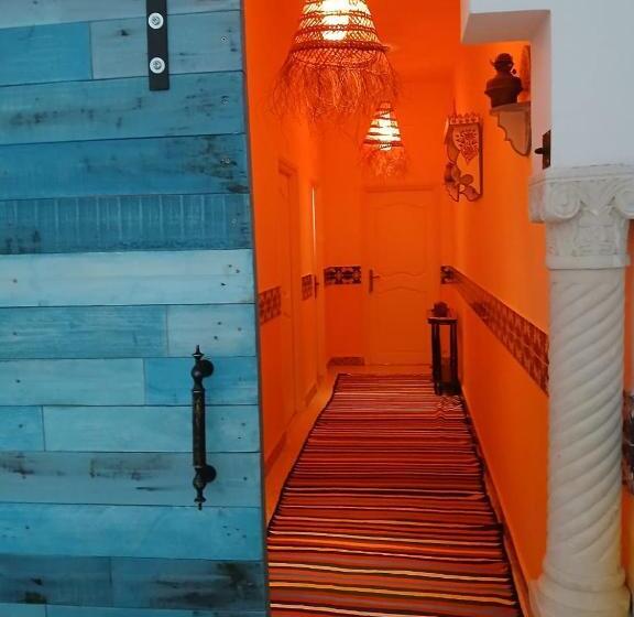 اتاق استاندارد چهار تخته با چشمانداز دریا, Dar Morjana