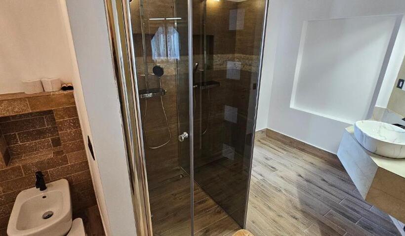 스탠다드 룸, Hey!