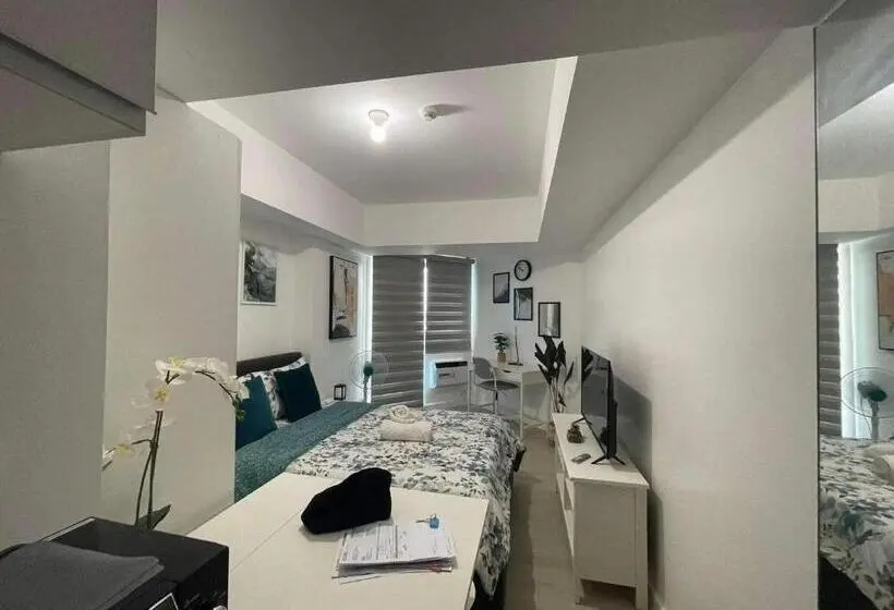 استودیو استاندارد با بالکن, The Comfy Loft