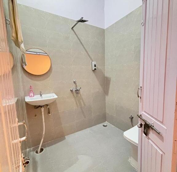 اتاق استاندارد, Dormtales Hostel