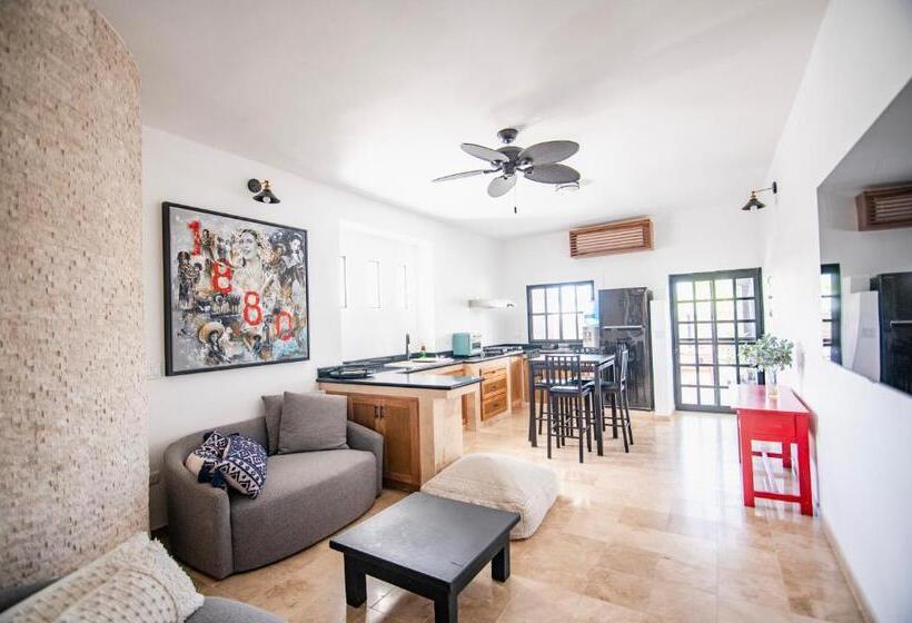 带露台的套间, Casa 1880