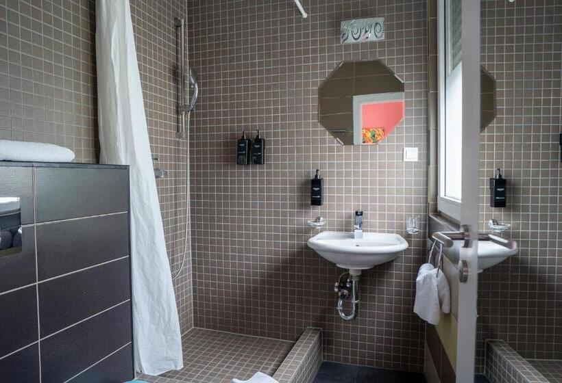 スタンダードシングルルーム, Honeybee Properties Mosel