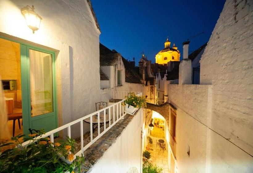 带按摩浴盆的套房, Bella Itria Esclusiva Dimora Storica Del Borgo Antico