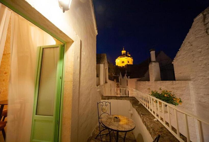 带按摩浴盆的套房, Bella Itria Esclusiva Dimora Storica Del Borgo Antico