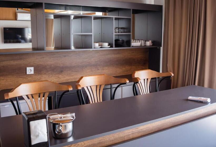 Номер Deluxe Вид на Море с Балконом, Barakat Otelci̇li̇k Diş Ti̇caret Limited şirketi