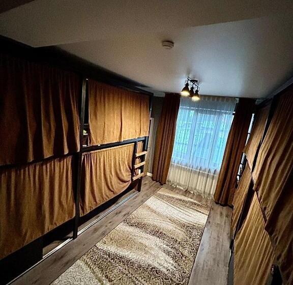 تختخواب در اتاق مشترک, Homefort Hostel