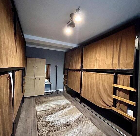 تختخواب در اتاق مشترک, Homefort Hostel