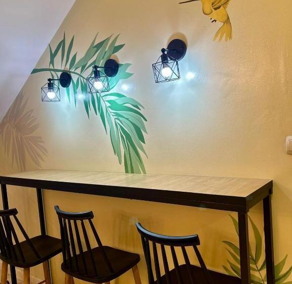 اتاق استاندارد, Homefort Hostel