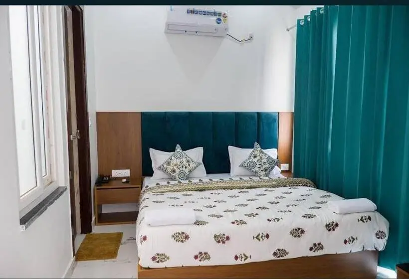 Quarto Economy, Parth Inn
