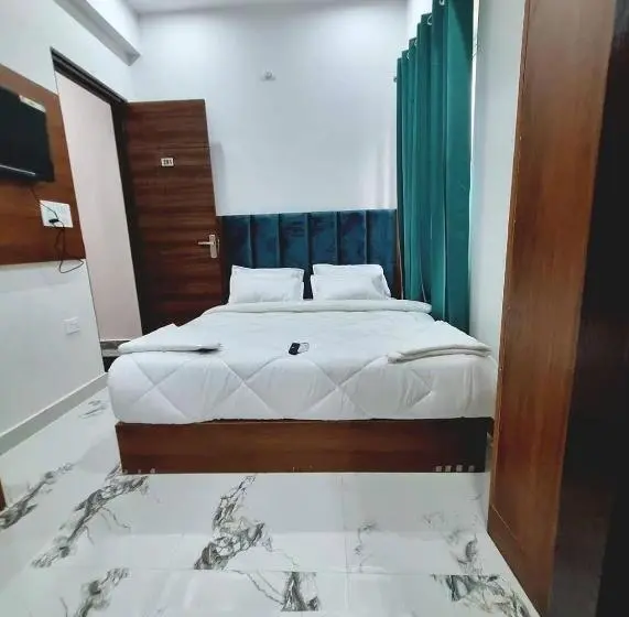 Quarto Economy, Parth Inn
