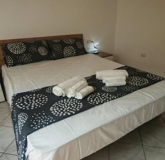 2 Bedroom Family Apartment, Pachira House