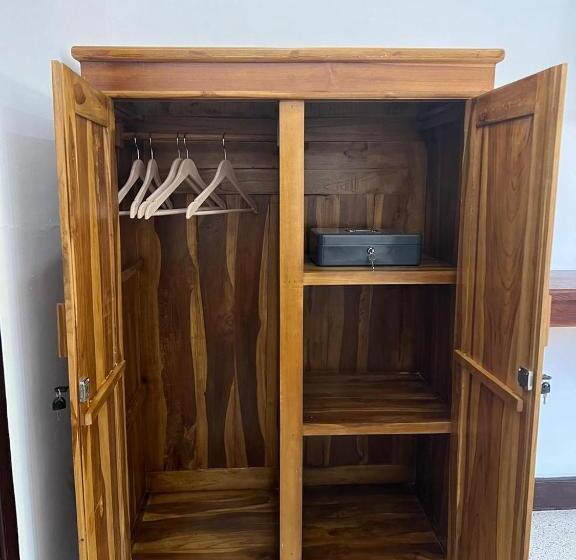 패밀리 방갈로, Villa Kamaria