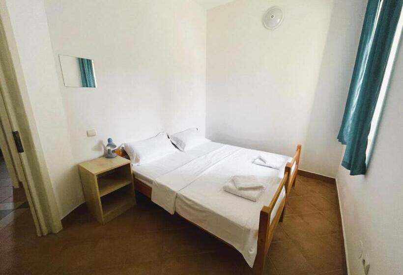 غرفة قياسية, Oaki Lake