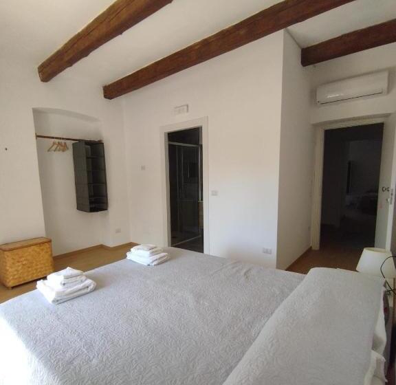 标准间, Casa Rasi