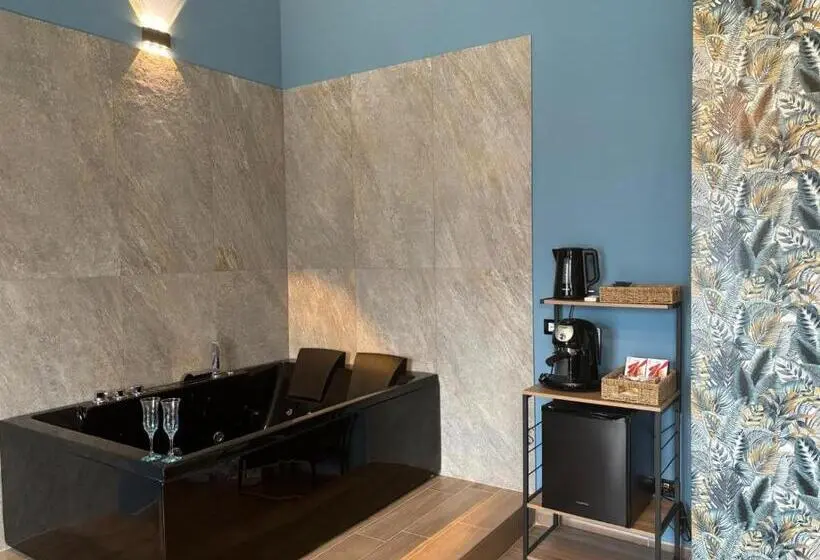 اتاق استاندارد با وان آب گرم, Dojo Idro Rooms