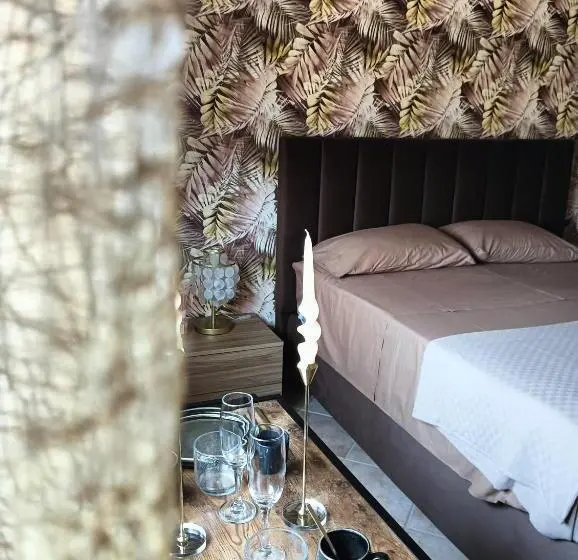اتاق لوکس, Dojo Idro Rooms