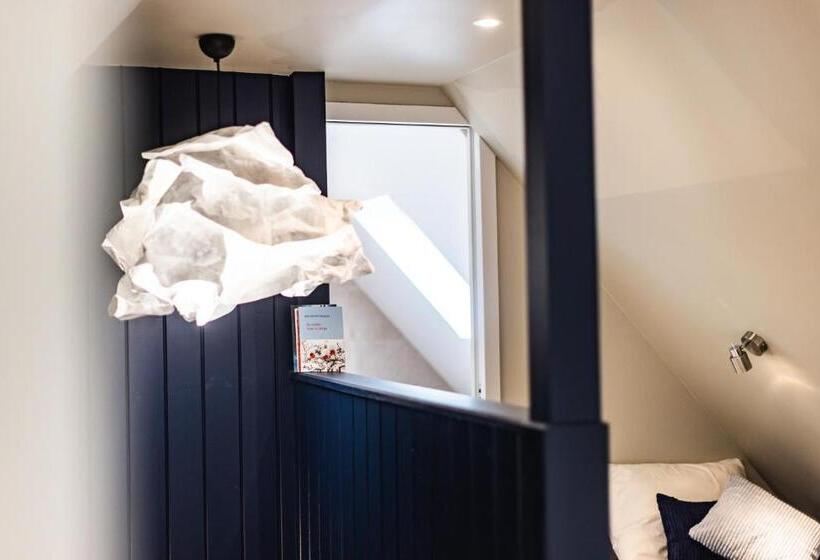 家庭套房, La Sainthilarienne