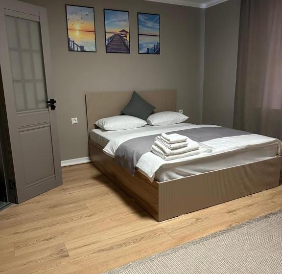 اتاق استاندارد, Aish