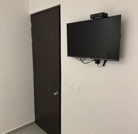 Люкс, Dreams Hostel