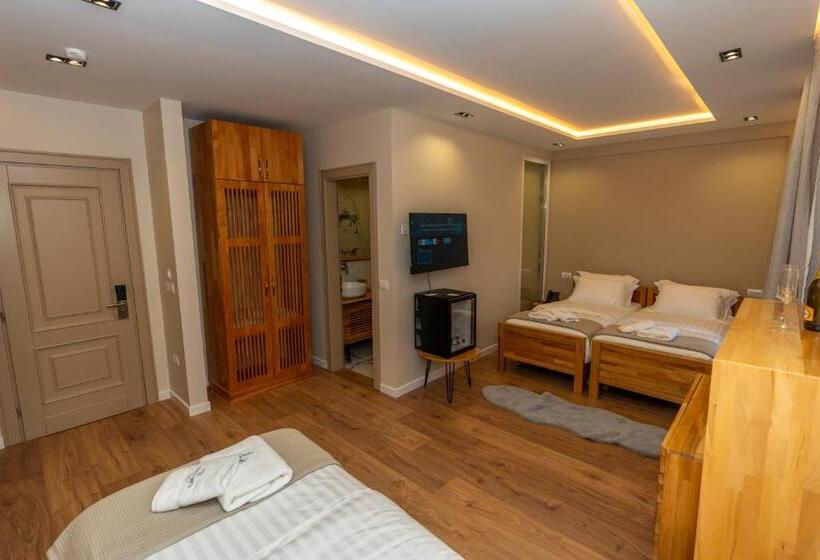 Трехместный Номер Deluxe, Jezerca Theth