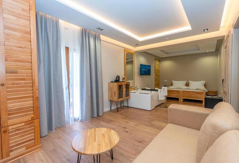 Люкс Deluxe Кровать Кинг, Jezerca Theth