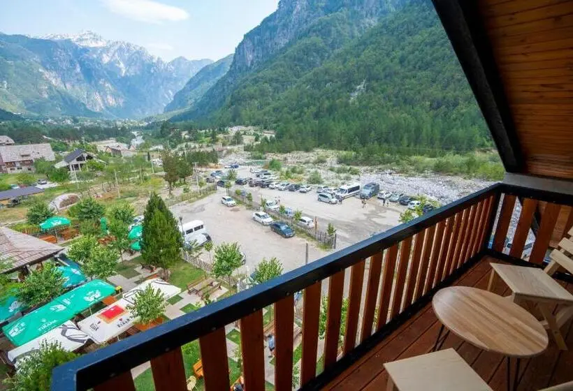 Suite Deluxe, Jezerca Theth