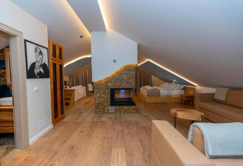 Suite Deluxe, Jezerca Theth