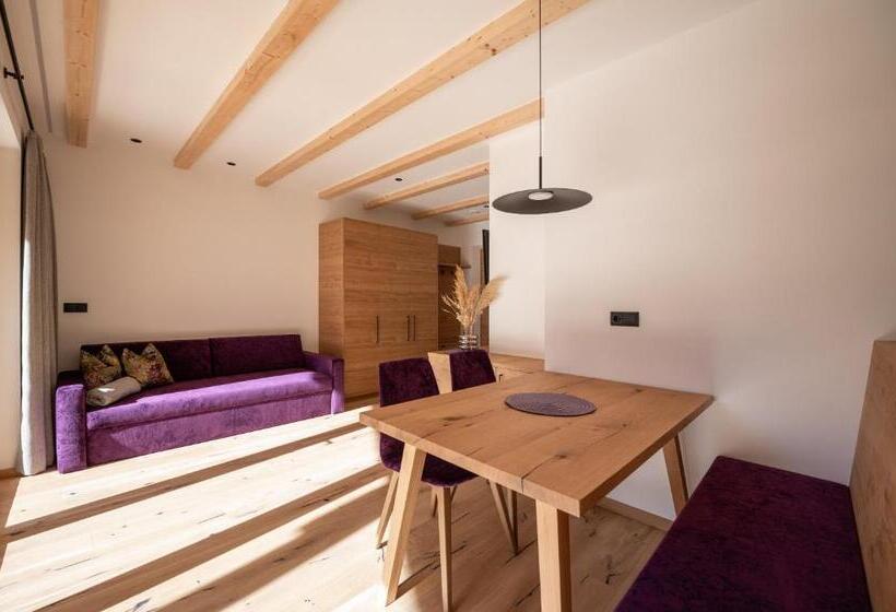 스탠다드 스튜디오, My Gruberhof