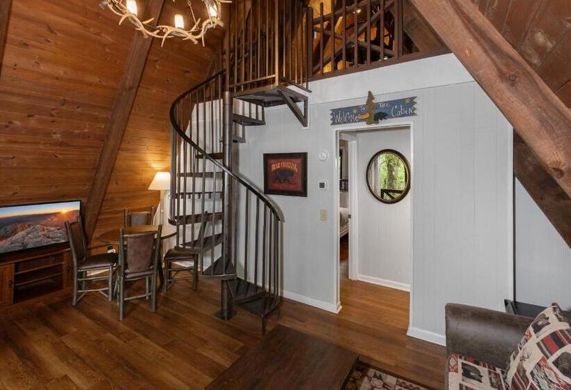 غرفة قياسية رباعية, Switzerland Inn