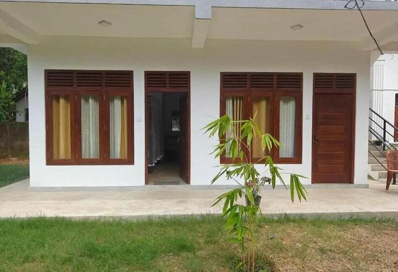 スタンダードルーム, Halal Family Villa Sri Lanka