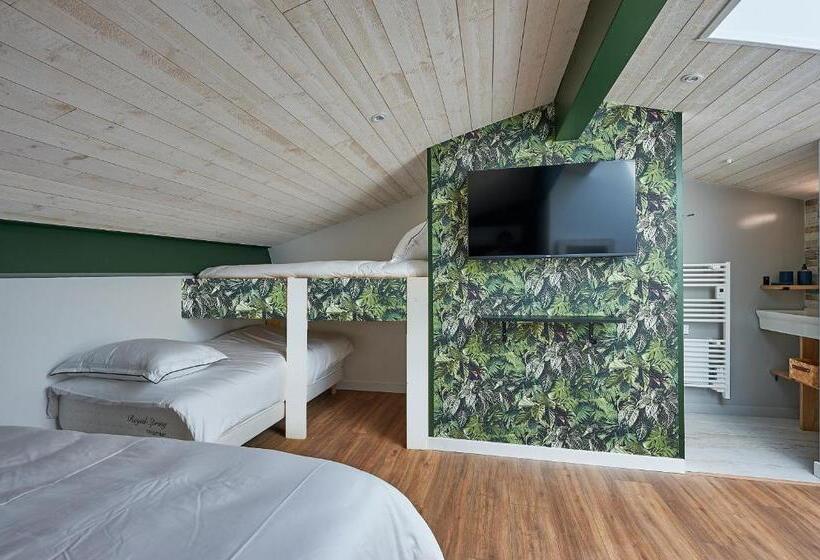 家庭间, Le Repaire Lagardère