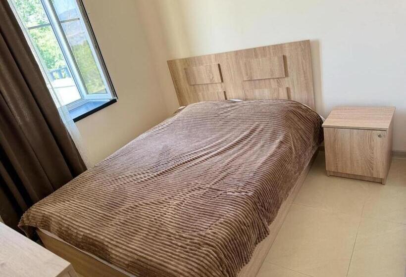 اتاق اکونومی, Bank