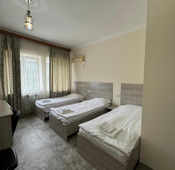 Трехместный Номер Комфорт, Oasis