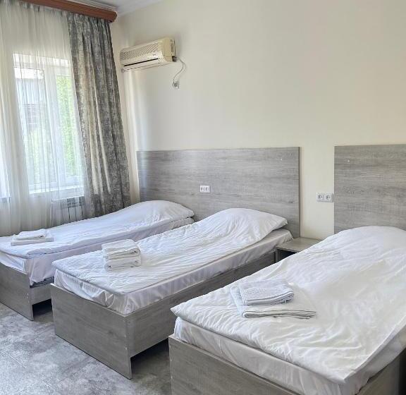 Трехместный Номер Комфорт, Oasis