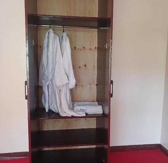 חדר דלוקס, The Grand Alton Resort Kisumu