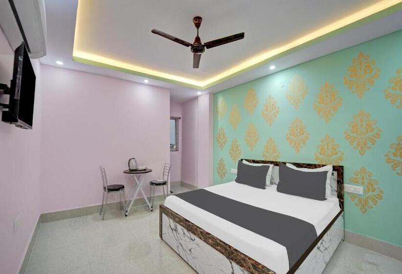 חדר קלאסי לשלושה, O Arsh Residential