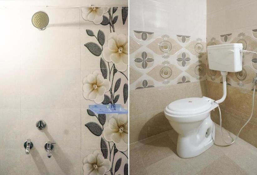 غرفة كلاسيكية ثلاثية, Oyo Hotel V&v