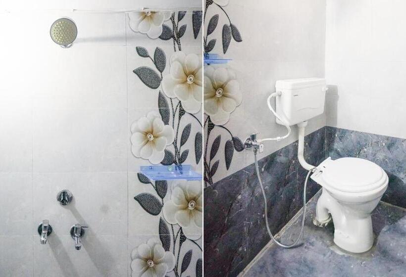 غرفة كلاسيكية ثلاثية, Oyo Hotel V&v