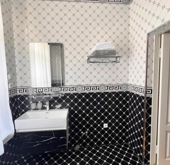 Habitació Estàndard, Anor